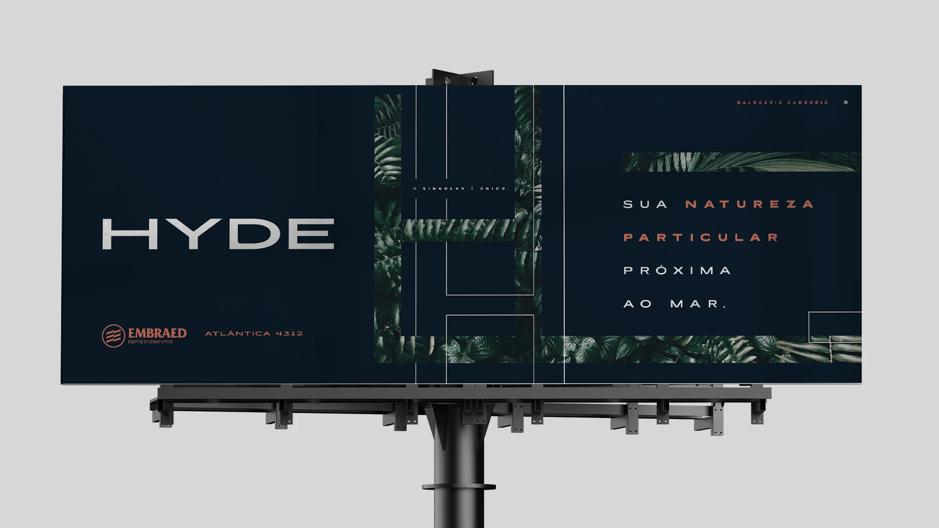 Mockup de Revista com Identidade Visual do Hyde Atlântica 4312